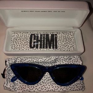 Chimi 006 blue cat-eyed sunglasses